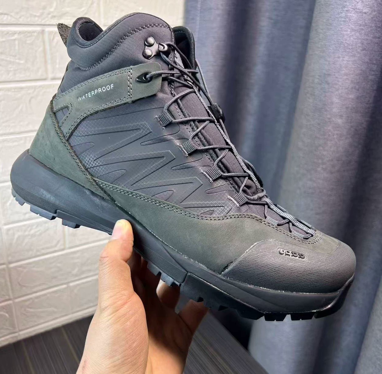 High Top Hiking Leather Shoes  - Hunting Outdoor Brand ulasan dan harga